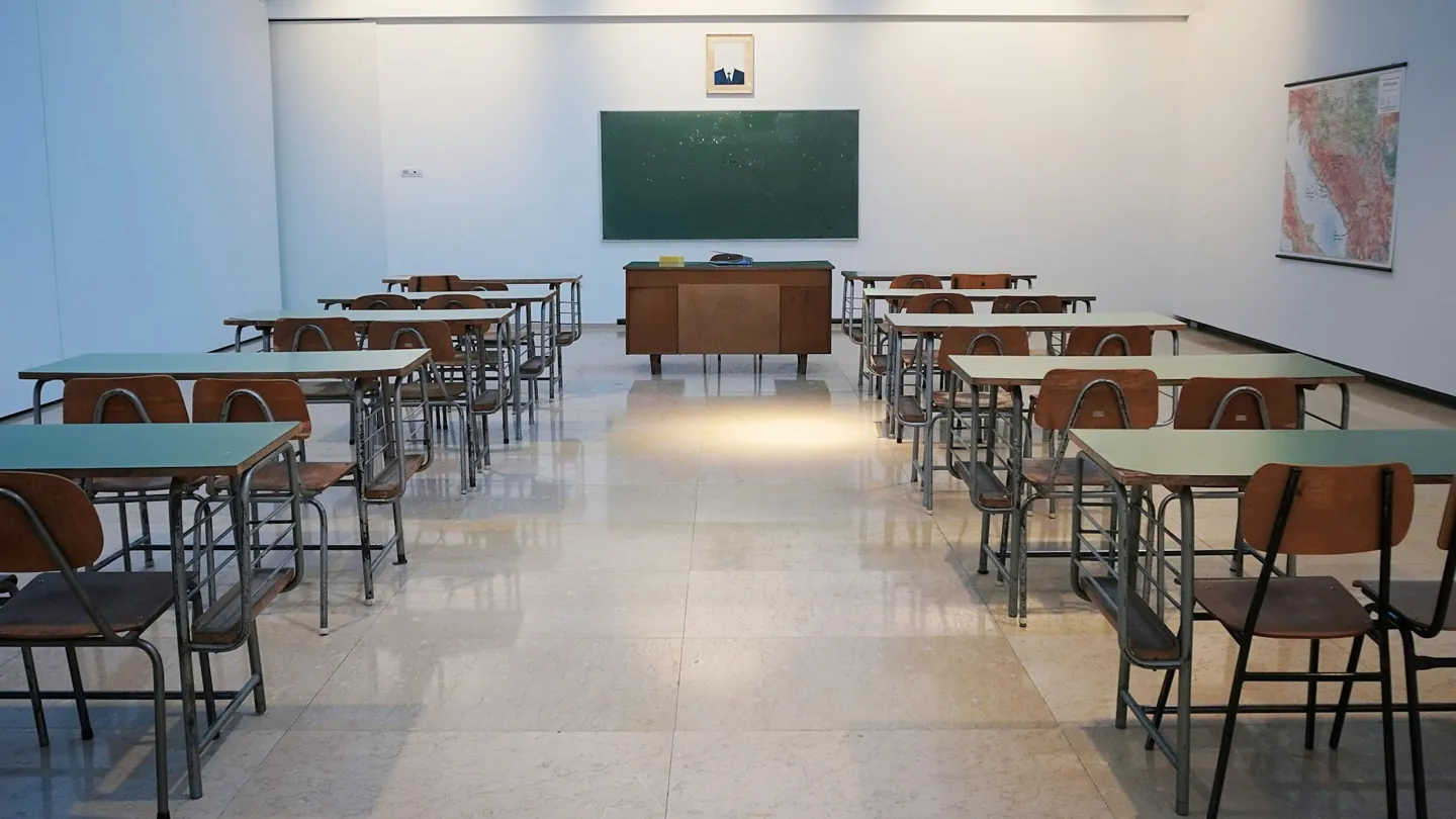 Encontre uma escola